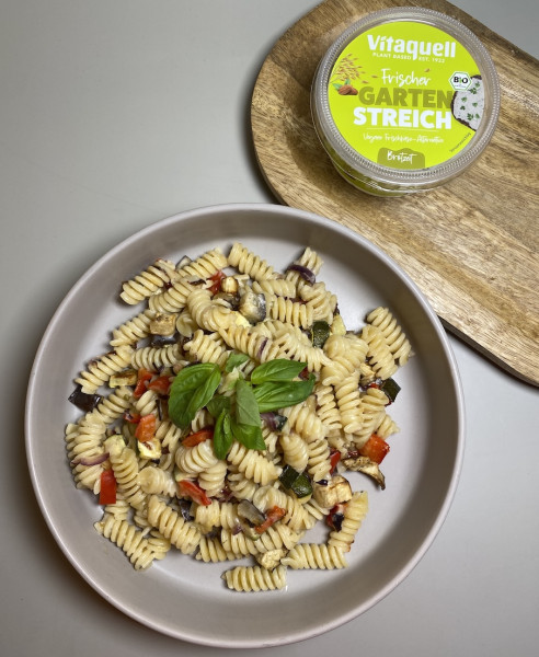 Cremige Pasta mit geröstetem Gemüse &amp; Vitaquell Frischer Streich